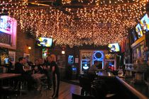 Lottie's Pub - Pub | Sports Bar in Chicago.