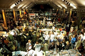 Nachtflohmärkte - Flea Market in Munich.