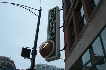 Nacional 27 - Club | Restaurant in Chicago.