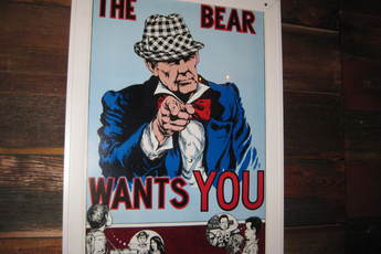 Houndstooth Saloon - Sports Bar in Chicago.