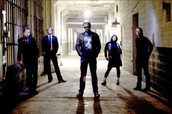 The Dirtbombs