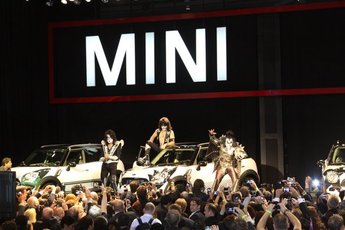 Mini United - Music Festival in French Riviera.