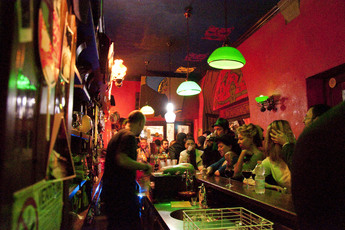 Angie's Pub - Pub in Florence.