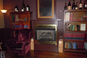 Webster's Wine Bar - Lounge | Wine Bar in Chicago.