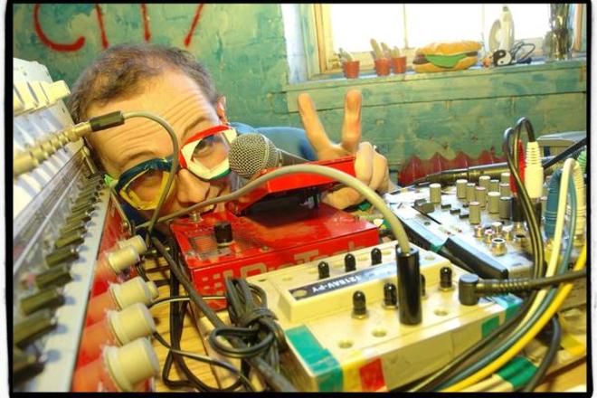 Photo of Dan Deacon