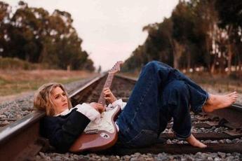Sophie B. Hawkins