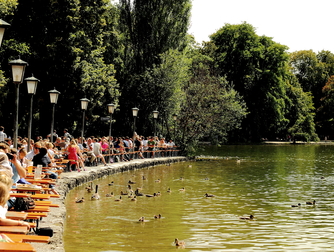 Seehaus im Englischer Garten - Beer Garden | Drinking Activity | Restaurant in Munich.
