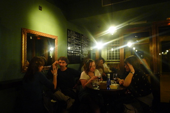 La Baignoire - Wine Bar in Barcelona.