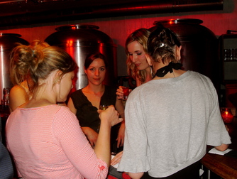 Frog and Princess Pub - Pub | Sports Bar in Paris.