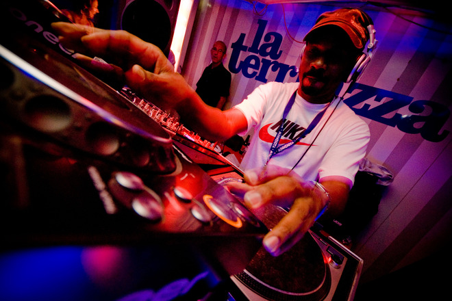 Amazing DJs, Amazing Nights - 7 of 13