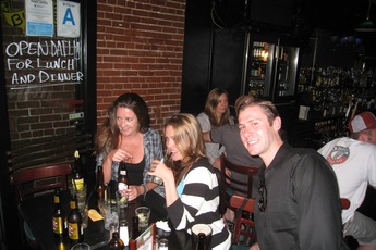 Rick's Tavern on Main - Restaurant | Sports Bar in Los Angeles.
