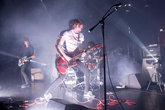 A-place-to-bury-strangers_s165x110