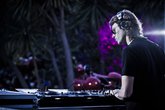 Hernan-cattaneo_s165x110
