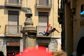Fountain-jumping_s165x110