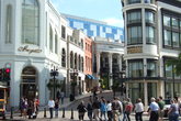 The Five Most Famous Shopping Streets in the World
