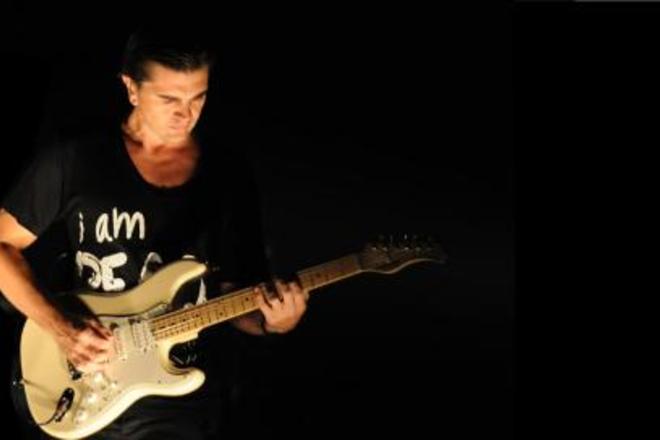 Photo of Juanes