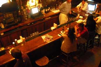 Chadwicks - Bar | Restaurant in Washington, DC.