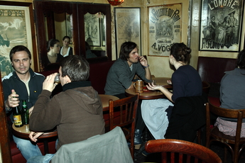 Le 10 Bar - Bar in Paris.