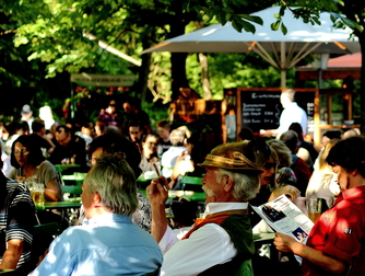 Englischer Garten - Outdoor Activity | Park | Beer Garden in Munich.