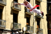Fountain-jumping_s165x110