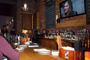 Canary Square - Bar | Gastropub in Boston.