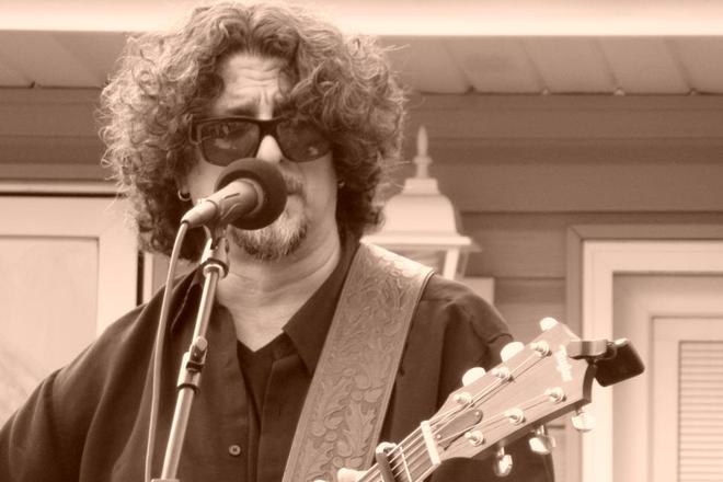 Photo of Dan Navarro