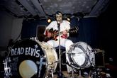 Dead-elvis-and-his-one-man-grave_s165x110
