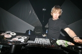 John-digweed_s165x110