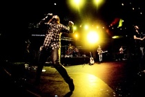 Hillsong-united_s210x140