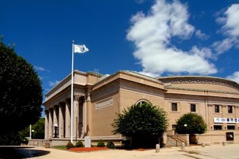 Lowell Memorial Auditorium (Lowell, MA) - Concert Venue | Music Venue | Performing Arts Center in Boston.