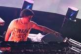 Paul-oakenfold_s165x110