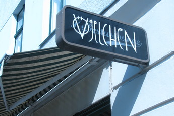 Vögelchen - Bar in Berlin.