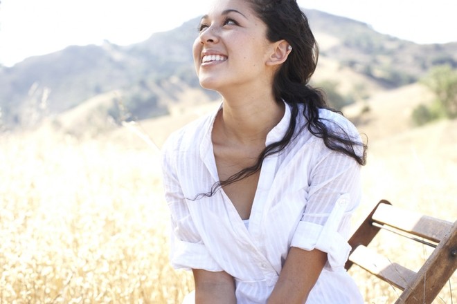 Photo of Kina Grannis