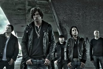Jonas & The Massive Attraction