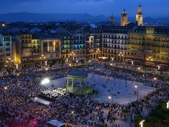 Plaza Abierta - Concert in Pamplona: The Running of the Bulls.