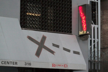 Redwood Bar and Grill - Bar | Live Music Venue | Restaurant in Los Angeles.